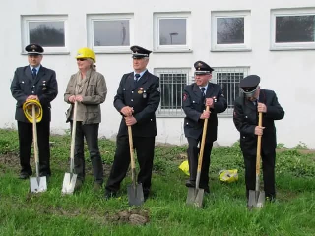 Spatenstich Gerätehauserweiterung