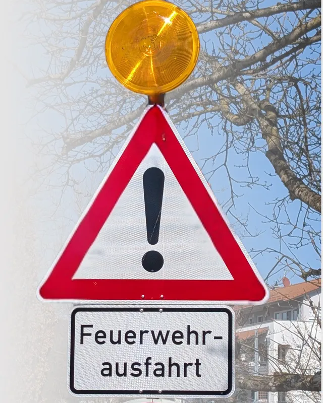 Neue Warnlichter am Feuerwehrgerätehaus